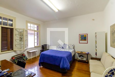 Casa à venda com 240m², 5 quartos e 3 vagas Casa à venda com 240m², 5 quartos e 3 vagasQuarto 1