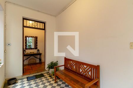 Casa à venda com 240m², 5 quartos e 3 vagas Casa à venda com 240m², 5 quartos e 3 vagasVaranda