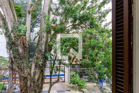 Casa à venda com 240m², 5 quartos e 3 vagas Casa à venda com 240m², 5 quartos e 3 vagasVista do Quarto 2