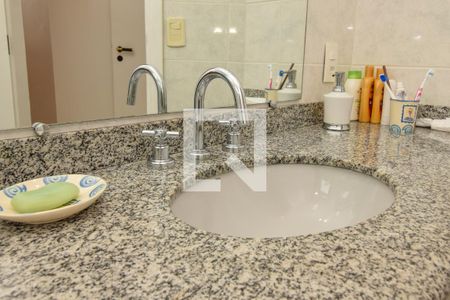 Apartamento para alugar com 276m², 3 quartos e 1 vaga Apartamento para alugar com 276m², 3 quartos e 1 vagaBanheiro da Suíte 3