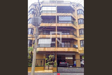 Apartamento para alugar com 276m², 3 quartos e 1 vaga Apartamento para alugar com 276m², 3 quartos e 1 vagaFachada