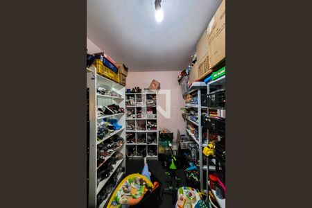 Casa à venda com 240m², 3 quartos e 5 vagas