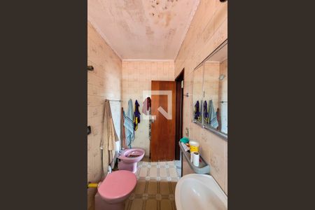 Casa à venda com 240m², 3 quartos e 5 vagas Casa à venda com 240m², 3 quartos e 5 vagasBanheiro da Suíte