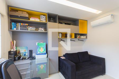 Casa de condomínio à venda com 128m², 3 quartos e 3 vagasSuíte 3