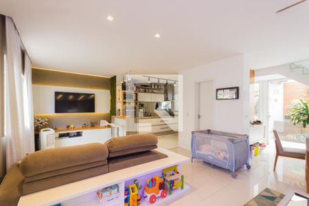 Sala de casa de condomínio à venda com 3 quartos, 128m² em Jacarepaguá, Rio de Janeiro