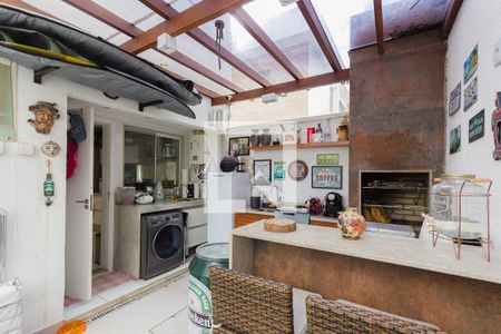 Casa de condomínio à venda com 128m², 3 quartos e 3 vagasEspaço Gourmet/Área de Serviço