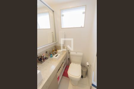 Casa de condomínio à venda com 128m², 3 quartos e 3 vagasBanheiro da Suíte 1