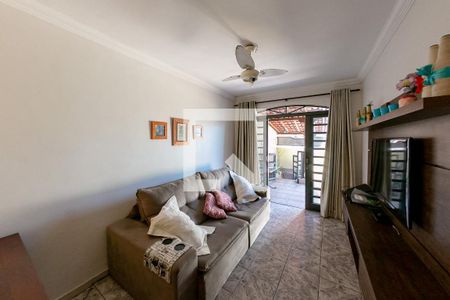 Casa à venda com 240m², 3 quartos e 2 vagasQuarto 2