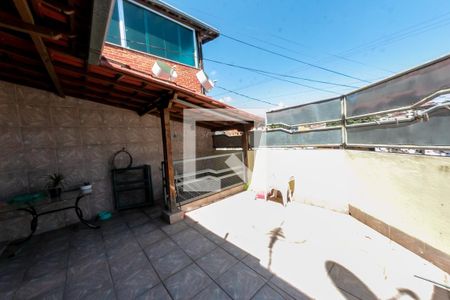 Casa à venda com 240m², 3 quartos e 2 vagasVaranda