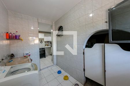 Casa à venda com 240m², 3 quartos e 2 vagasÁrea de Serviço