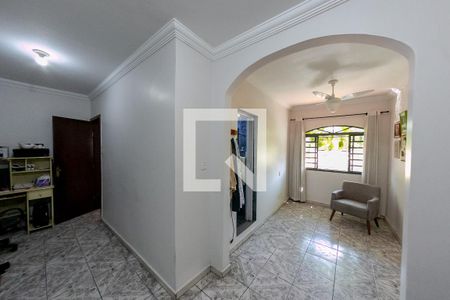 Casa à venda com 240m², 3 quartos e 2 vagasQuarto Suíte