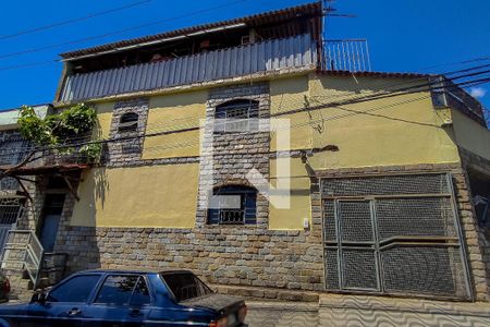 Casa à venda com 240m², 3 quartos e 2 vagasFachada