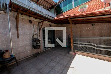 Casa à venda com 240m², 3 quartos e 2 vagasVaranda