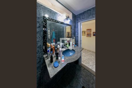 Casa à venda com 240m², 3 quartos e 2 vagasBanheiro da Suíte