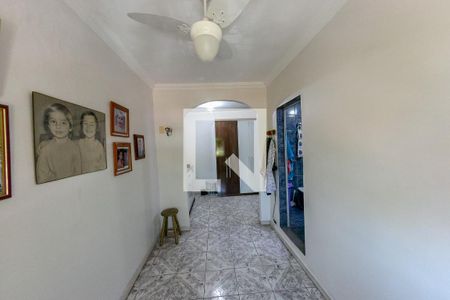 Casa à venda com 240m², 3 quartos e 2 vagasQuarto Suíte