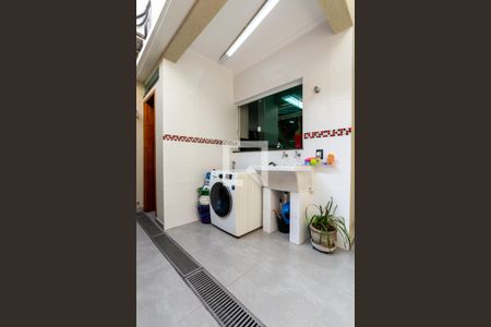 Casa à venda com 180m², 3 quartos e 2 vagas Casa à venda com 180m², 3 quartos e 2 vagasÁrea de Serviço