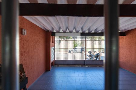 Vista da sala  de casa à venda com 3 quartos, 150m² em Parque Maria Luiza, São Paulo