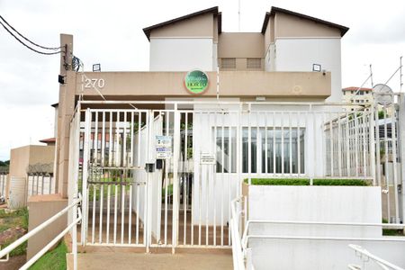 Apartamento para alugar com 49m², 2 quartos e 1 vagaFachada e portaria