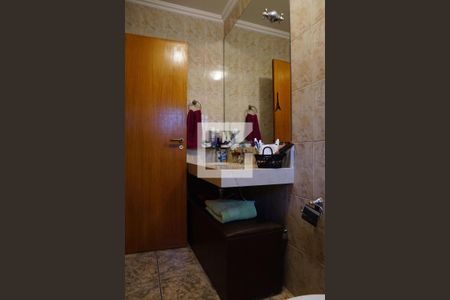 Casa à venda com 444m², 4 quartos e 6 vagasBanheiro Quarto 2 - suíte