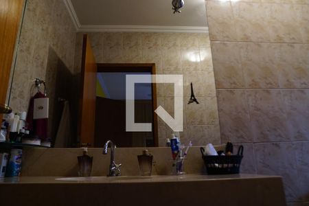 Casa à venda com 444m², 4 quartos e 6 vagasBanheiro Quarto 2 - suíte