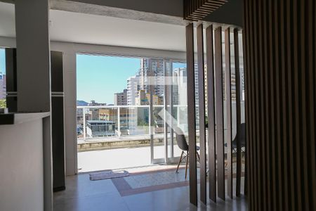 Sala de apartamento para alugar com 1 quarto, 78m² em Ponta da Praia, Santos