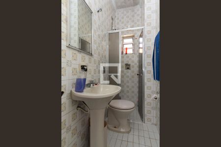 Casa à venda com 260m², 3 quartos e 5 vagasBanheiro Corredor 1