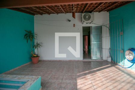 Casa à venda com 125m², 3 quartos e 2 vagas Casa à venda com 125m², 3 quartos e 2 vagasVaranda Suíte