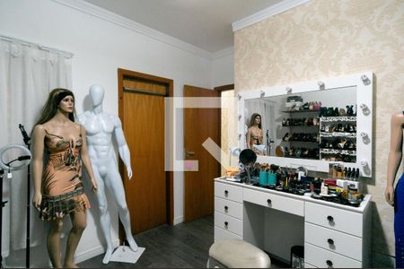 Casa à venda com 220m², 3 quartos e 4 vagasCloset