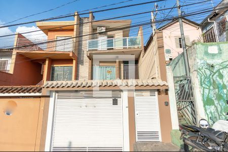 Casa à venda com 220m², 3 quartos e 4 vagasFachada