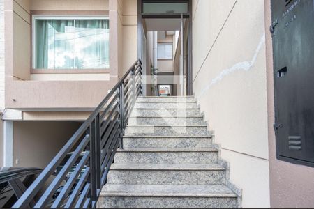 Casa à venda com 220m², 3 quartos e 4 vagasEscadas