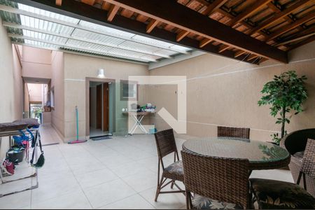 Casa à venda com 220m², 3 quartos e 4 vagasQuintal