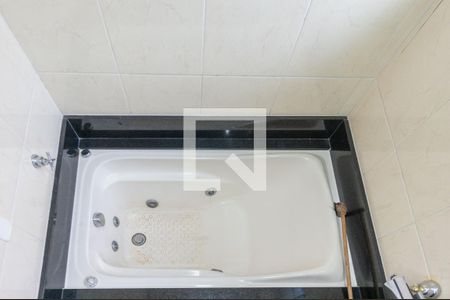 Casa à venda com 220m², 3 quartos e 4 vagasBanheiro da Suíte 2