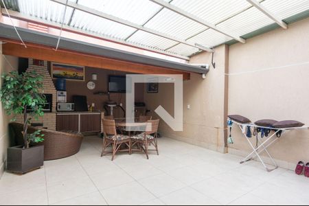 Casa à venda com 220m², 3 quartos e 4 vagasQuintal