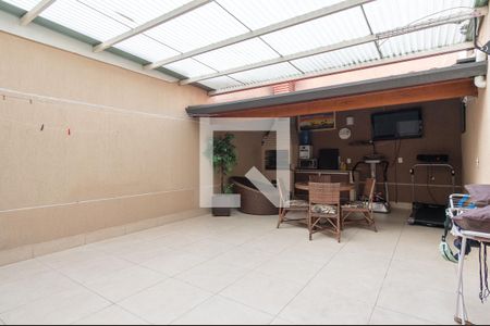 Casa à venda com 220m², 3 quartos e 4 vagasQuintal