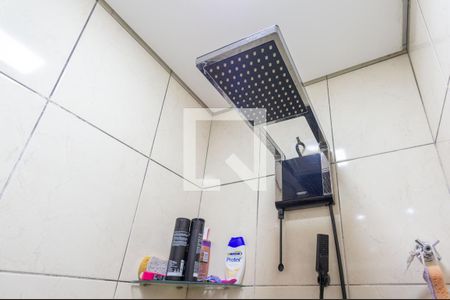 Casa à venda com 220m², 3 quartos e 4 vagasBanheiro da Suíte 2