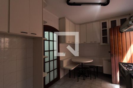 Casa para alugar com 250m², 3 quartos e 3 vagasCozinha