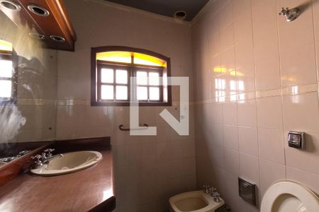 Casa para alugar com 250m², 3 quartos e 3 vagasBanheiro