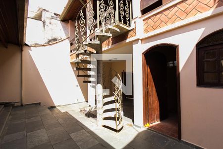 Casa para alugar com 250m², 3 quartos e 3 vagasQuintal