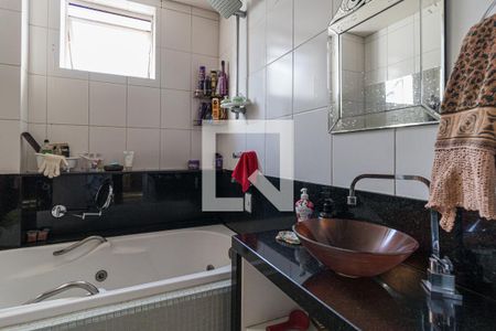Apartamento à venda com 73m², 2 quartos e 1 vaga Apartamento à venda com 73m², 2 quartos e 1 vagaBanheiro