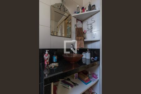 Apartamento à venda com 73m², 2 quartos e 1 vaga Apartamento à venda com 73m², 2 quartos e 1 vagaBanheiro