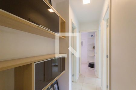 Corredor de apartamento para alugar com 3 quartos, 99m² em Jacarepaguá, Rio de Janeiro