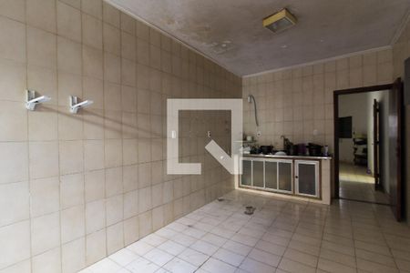 Casa para alugar com 230m², 6 quartos e 2 vagas Casa para alugar com 230m², 6 quartos e 2 vagasCozinha