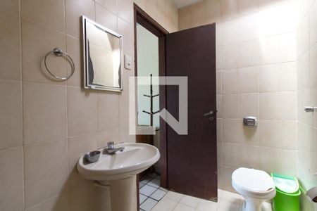 Casa para alugar com 230m², 6 quartos e 2 vagas Casa para alugar com 230m², 6 quartos e 2 vagasBanheiro suíte 3