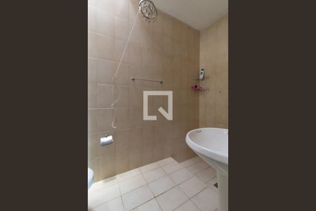 Casa para alugar com 230m², 6 quartos e 2 vagas Casa para alugar com 230m², 6 quartos e 2 vagasBanheiro suíte 3