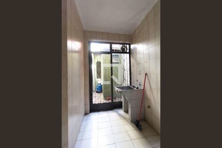 Casa para alugar com 230m², 6 quartos e 2 vagas Casa para alugar com 230m², 6 quartos e 2 vagasÁrea de serviço