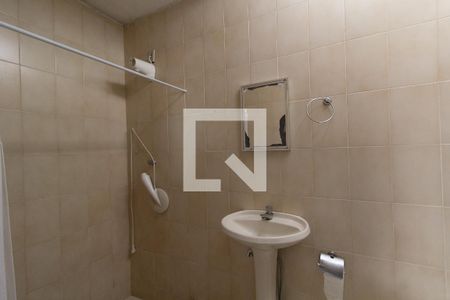 Casa para alugar com 230m², 6 quartos e 2 vagas Casa para alugar com 230m², 6 quartos e 2 vagasBanheiro suíte 4