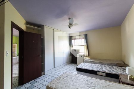 Casa para alugar com 230m², 6 quartos e 2 vagas Casa para alugar com 230m², 6 quartos e 2 vagasSuíte 3