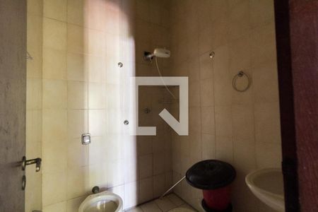 Casa para alugar com 230m², 6 quartos e 2 vagas Casa para alugar com 230m², 6 quartos e 2 vagasBanheiro de serviço