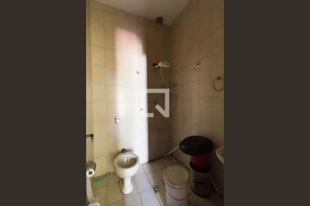 Casa para alugar com 230m², 6 quartos e 2 vagas Casa para alugar com 230m², 6 quartos e 2 vagasBanheiro de serviço