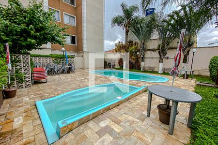 Apartamento à venda com 52m², 2 quartos e 1 vaga Apartamento à venda com 52m², 2 quartos e 1 vagaÁrea comum - Piscina
